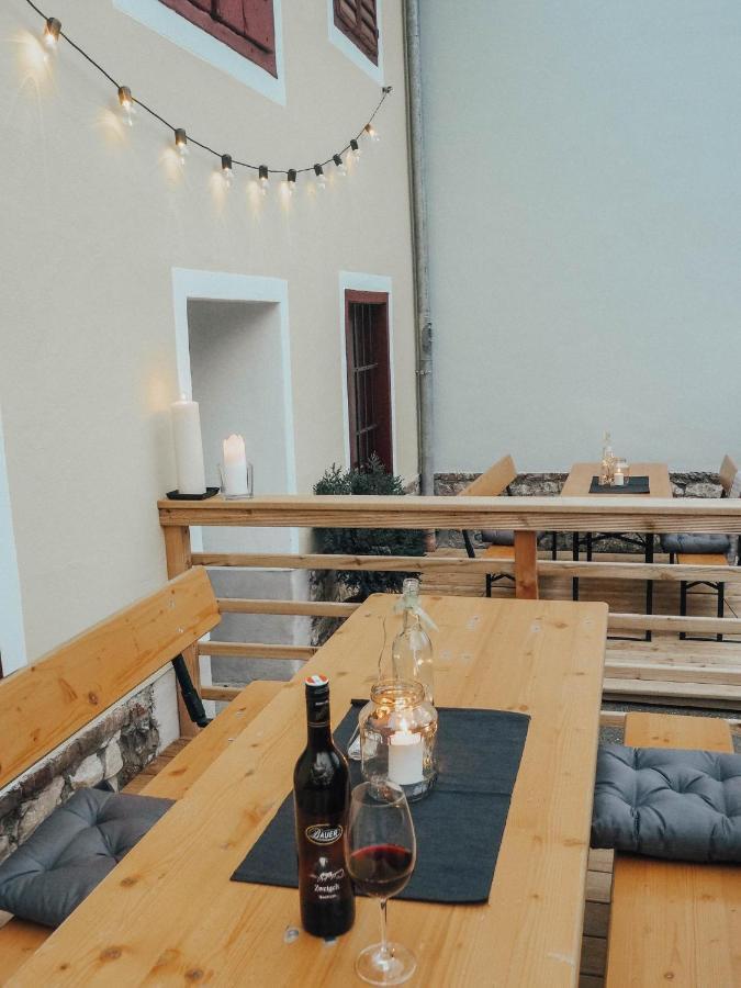 Gasthof Zum Gruenen Specht Oberzeiring Exterior foto